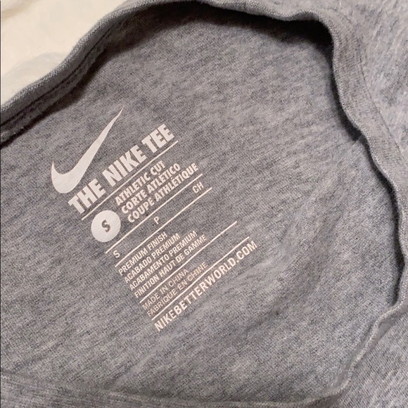 Nike Long Sleeve Shirt - Picture 2 of 2